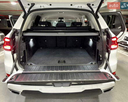 Білий БМВ Х5, об'ємом двигуна 2 л та пробігом 68 тис. км за 54500 $, фото 43 на Automoto.ua