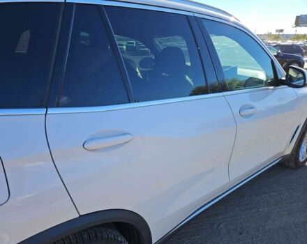 Белый БМВ Х5, объемом двигателя 3 л и пробегом 225 тыс. км за 43000 $, фото 14 на Automoto.ua