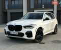 Белый БМВ Х5, объемом двигателя 3 л и пробегом 187 тыс. км за 46500 $, фото 1 на Automoto.ua