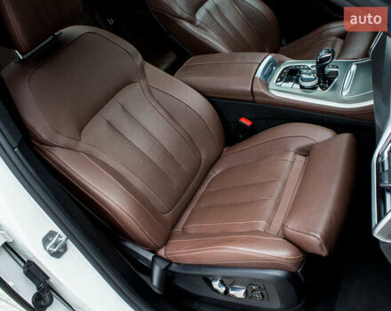 Белый БМВ Х5, объемом двигателя 4.39 л и пробегом 78 тыс. км за 68000 $, фото 73 на Automoto.ua