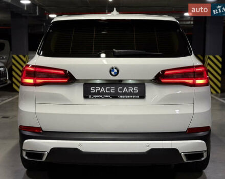 Білий БМВ Х5, об'ємом двигуна 2 л та пробігом 68 тис. км за 54500 $, фото 12 на Automoto.ua