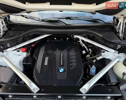 Белый БМВ Х5, объемом двигателя 3 л и пробегом 130 тыс. км за 58700 $, фото 86 на Automoto.ua