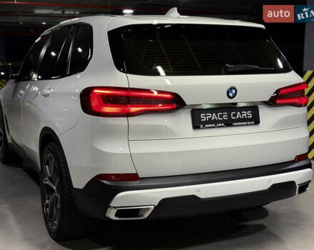 Білий БМВ Х5, об'ємом двигуна 2 л та пробігом 68 тис. км за 54500 $, фото 15 на Automoto.ua