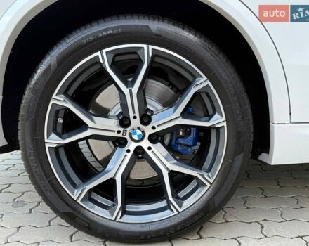 Белый БМВ Х5, объемом двигателя 3 л и пробегом 130 тыс. км за 58700 $, фото 64 на Automoto.ua