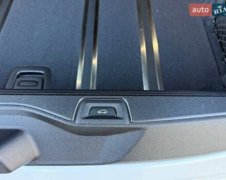 Белый БМВ Х5, объемом двигателя 3 л и пробегом 130 тыс. км за 58700 $, фото 40 на Automoto.ua