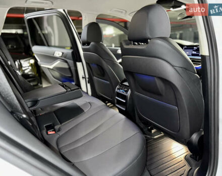 Білий БМВ Х5, об'ємом двигуна 2 л та пробігом 68 тис. км за 54500 $, фото 30 на Automoto.ua