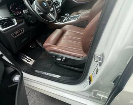 Белый БМВ Х5, объемом двигателя 3 л и пробегом 70 тыс. км за 62000 $, фото 18 на Automoto.ua