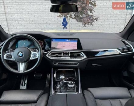 Белый БМВ Х5, объемом двигателя 3 л и пробегом 130 тыс. км за 58700 $, фото 60 на Automoto.ua