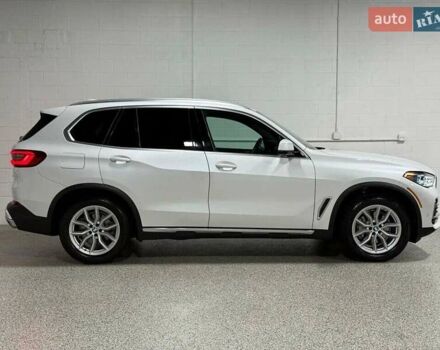 Білий БМВ Х5, об'ємом двигуна 3 л та пробігом 65 тис. км за 22600 $, фото 4 на Automoto.ua