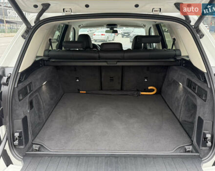 Белый БМВ Х5, объемом двигателя 2 л и пробегом 68 тыс. км за 56500 $, фото 41 на Automoto.ua