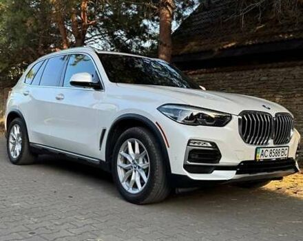Белый БМВ Х5, объемом двигателя 3 л и пробегом 59 тыс. км за 46000 $, фото 1 на Automoto.ua
