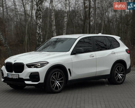 Білий БМВ Х5, об'ємом двигуна 2 л та пробігом 57 тис. км за 61000 $, фото 1 на Automoto.ua