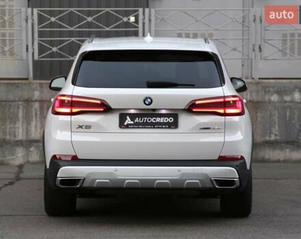 Белый БМВ Х5, объемом двигателя 3 л и пробегом 53 тыс. км за 64900 $, фото 6 на Automoto.ua