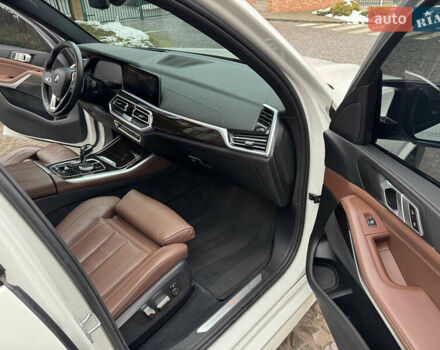 Белый БМВ Х5, объемом двигателя 3 л и пробегом 125 тыс. км за 51000 $, фото 16 на Automoto.ua