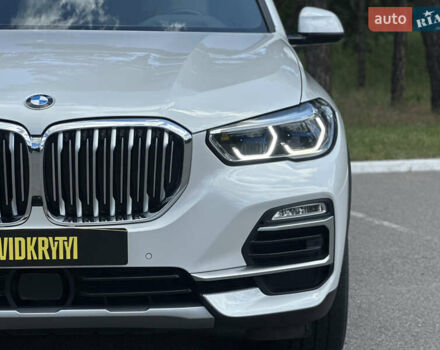 Белый БМВ Х5, объемом двигателя 3 л и пробегом 51 тыс. км за 49800 $, фото 3 на Automoto.ua