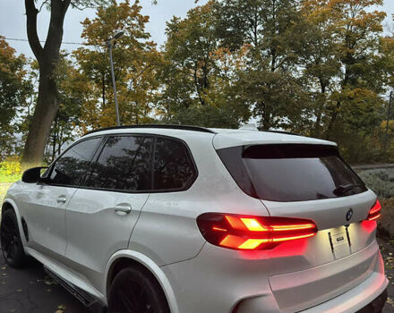 Белый БМВ Х5, объемом двигателя 3 л и пробегом 123 тыс. км за 55000 $, фото 3 на Automoto.ua