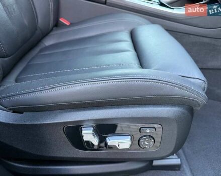 Белый БМВ Х5, объемом двигателя 3 л и пробегом 130 тыс. км за 58700 $, фото 49 на Automoto.ua