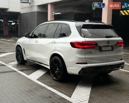 Белый БМВ Х5, объемом двигателя 3 л и пробегом 63 тыс. км за 45000 $, фото 4 на Automoto.ua