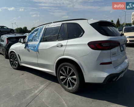 Белый БМВ Х5, объемом двигателя 3 л и пробегом 115 тыс. км за 35000 $, фото 1 на Automoto.ua