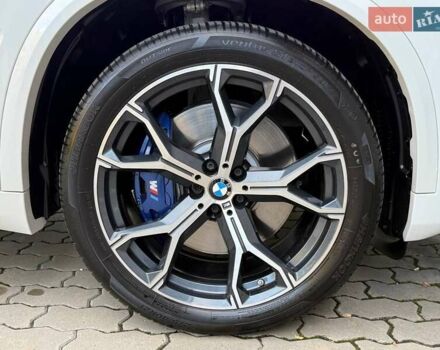 Белый БМВ Х5, объемом двигателя 3 л и пробегом 130 тыс. км за 58700 $, фото 80 на Automoto.ua