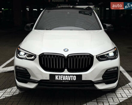 Белый БМВ Х5, объемом двигателя 3 л и пробегом 63 тыс. км за 45000 $, фото 2 на Automoto.ua