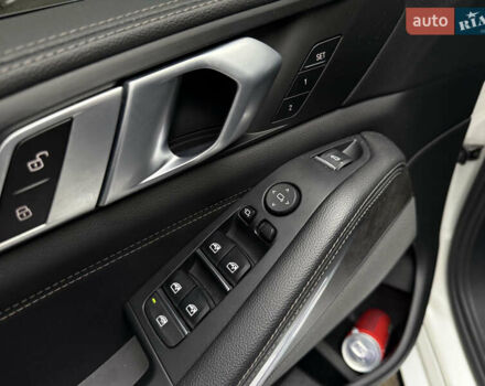 Белый БМВ Х5, объемом двигателя 3 л и пробегом 63 тыс. км за 45000 $, фото 21 на Automoto.ua