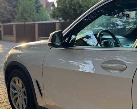 Белый БМВ Х5, объемом двигателя 3 л и пробегом 59 тыс. км за 46000 $, фото 6 на Automoto.ua