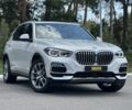 Белый БМВ Х5, объемом двигателя 3 л и пробегом 51 тыс. км за 49300 $, фото 3 на Automoto.ua