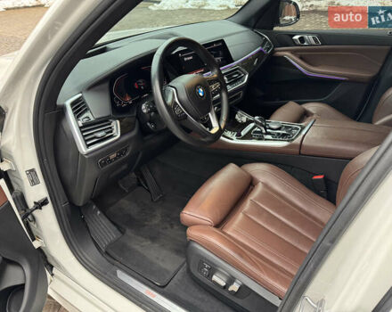 Белый БМВ Х5, объемом двигателя 3 л и пробегом 125 тыс. км за 51000 $, фото 15 на Automoto.ua