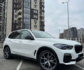 Белый БМВ Х5, объемом двигателя 2 л и пробегом 68 тыс. км за 56500 $, фото 3 на Automoto.ua