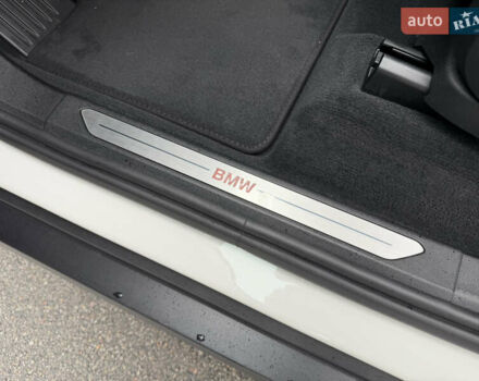 Белый БМВ Х5, объемом двигателя 2 л и пробегом 68 тыс. км за 56500 $, фото 17 на Automoto.ua