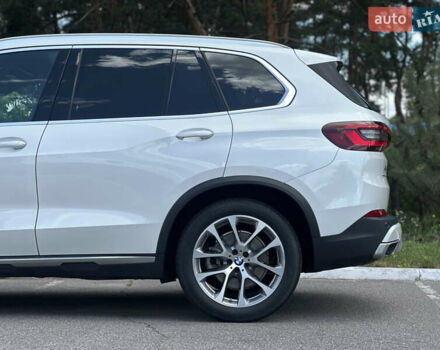 Белый БМВ Х5, объемом двигателя 3 л и пробегом 51 тыс. км за 49800 $, фото 13 на Automoto.ua