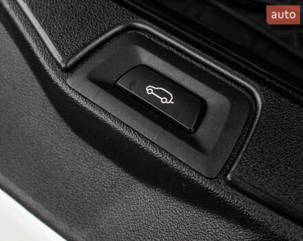 Белый БМВ Х5, объемом двигателя 4.4 л и пробегом 118 тыс. км за 57000 $, фото 70 на Automoto.ua