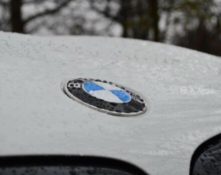 Белый БМВ Х5, объемом двигателя 3 л и пробегом 117 тыс. км за 56000 $, фото 2 на Automoto.ua