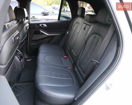 Белый БМВ Х5, объемом двигателя 3 л и пробегом 53 тыс. км за 64900 $, фото 11 на Automoto.ua