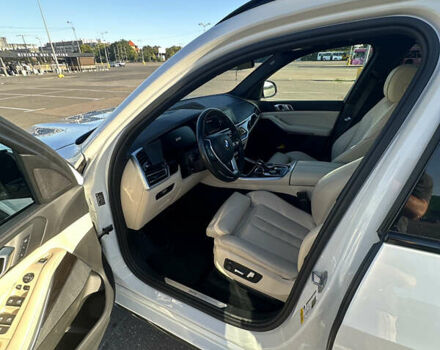 Белый БМВ Х5, объемом двигателя 3 л и пробегом 88 тыс. км за 55000 $, фото 9 на Automoto.ua