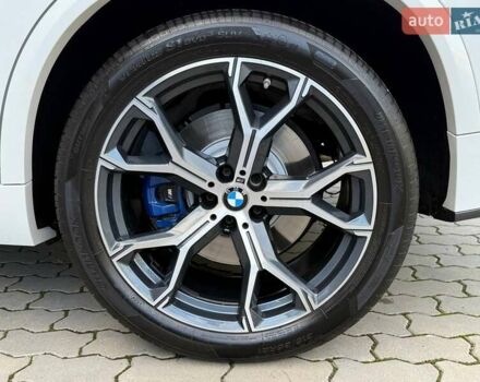 Белый БМВ Х5, объемом двигателя 3 л и пробегом 130 тыс. км за 58700 $, фото 84 на Automoto.ua