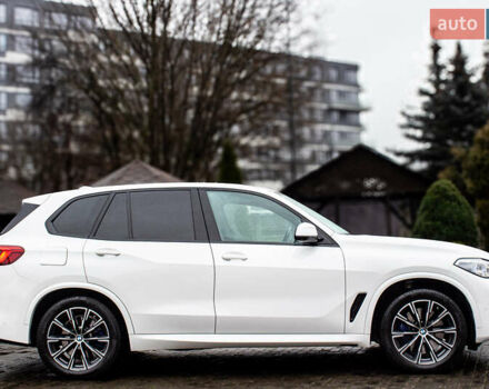 Белый БМВ Х5, объемом двигателя 4.4 л и пробегом 118 тыс. км за 57000 $, фото 3 на Automoto.ua