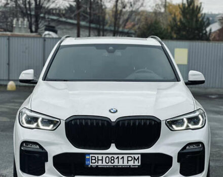 Белый БМВ Х5, объемом двигателя 3 л и пробегом 20 тыс. км за 68500 $, фото 2 на Automoto.ua