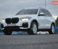 Белый БМВ Х5, объемом двигателя 3 л и пробегом 117 тыс. км за 61999 $, фото 1 на Automoto.ua