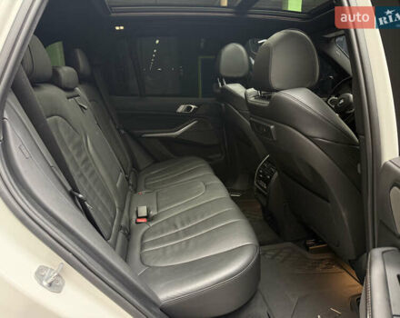 Белый БМВ Х5, объемом двигателя 3 л и пробегом 63 тыс. км за 45000 $, фото 11 на Automoto.ua