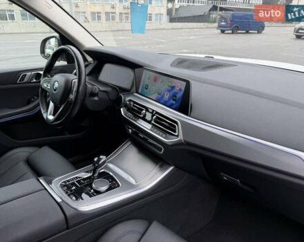 Белый БМВ Х5, объемом двигателя 2 л и пробегом 68 тыс. км за 56500 $, фото 20 на Automoto.ua