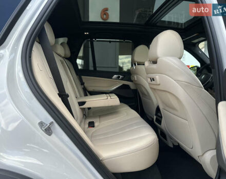 Белый БМВ Х5, объемом двигателя 3 л и пробегом 51 тыс. км за 49800 $, фото 60 на Automoto.ua