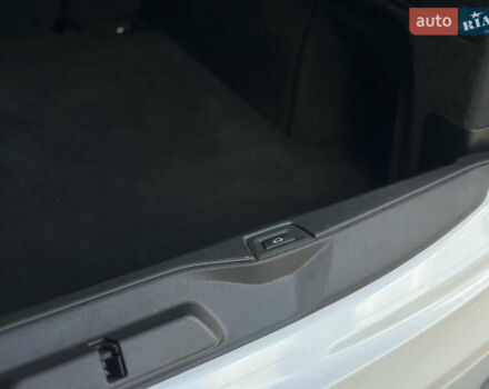 Белый БМВ Х5, объемом двигателя 3 л и пробегом 51 тыс. км за 49800 $, фото 57 на Automoto.ua