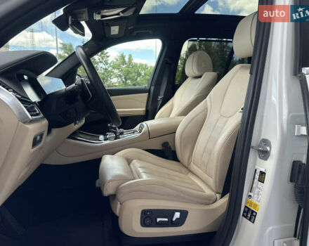 Белый БМВ Х5, объемом двигателя 3 л и пробегом 51 тыс. км за 49800 $, фото 51 на Automoto.ua