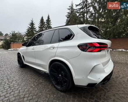 Белый БМВ Х5, объемом двигателя 3 л и пробегом 125 тыс. км за 51000 $, фото 10 на Automoto.ua
