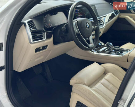 Белый БМВ Х5, объемом двигателя 3 л и пробегом 51 тыс. км за 49800 $, фото 50 на Automoto.ua