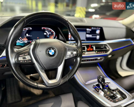 Білий БМВ Х5, об'ємом двигуна 2 л та пробігом 68 тис. км за 54500 $, фото 20 на Automoto.ua