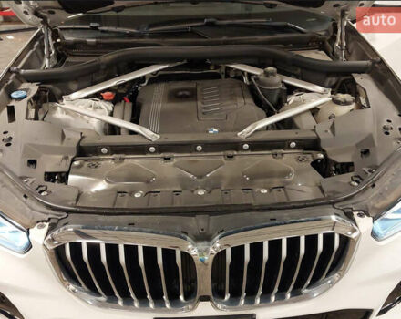 Белый БМВ Х5, объемом двигателя 3 л и пробегом 96 тыс. км за 46799 $, фото 10 на Automoto.ua