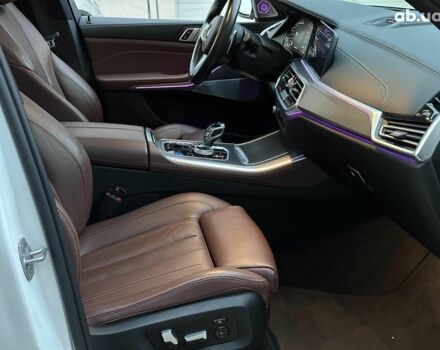 Белый БМВ Х5, объемом двигателя 3 л и пробегом 80 тыс. км за 55980 $, фото 24 на Automoto.ua